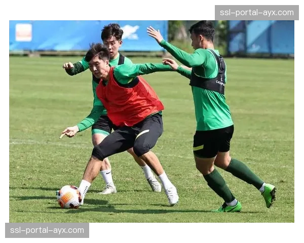国王队内部训练视频曝光,重点演练“假盯人,真联防”的防守陷阱 国王队内部训练视频曝光,重点演练“假盯人,真联防”的防守陷阱